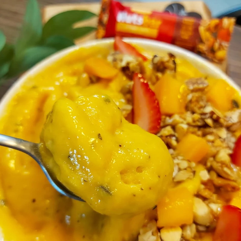 Smoothie Bowl de manga e maracujá