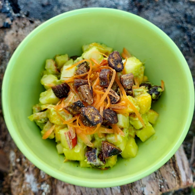 Salada de Maçã com Maionese de Abacate e Banana Bites